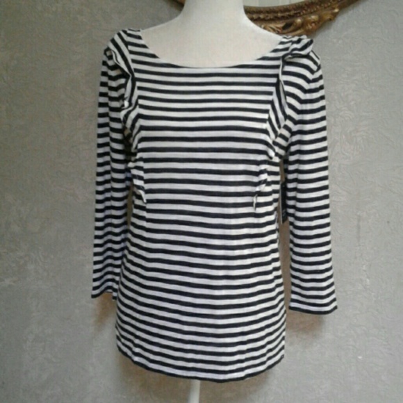 crown & ivy Tops - Nwt ! Crown & Ivy Navy / White  Spring   Top  M